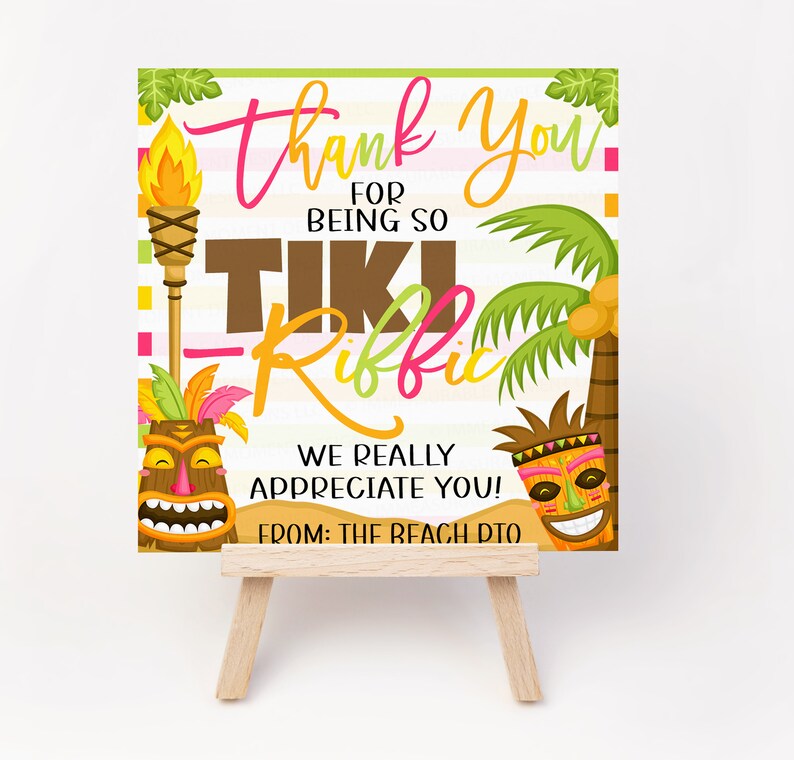 Pode incluir: Um cart&atilde;o de agradecimento com tema tiki. O cart&atilde;o apresenta um &iacute;dolo tiki, uma palmeira e o texto "Thank You for being so Tiki-rific! We really appreciate you! From: The Beach DTO".