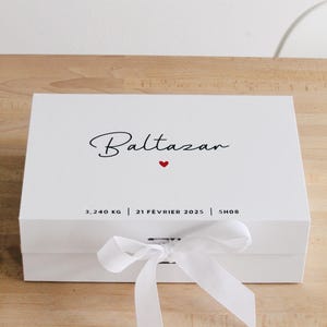Coffret cadeau personnalisé | Cadeau de naissance, boîte souvenir, demande de témoin