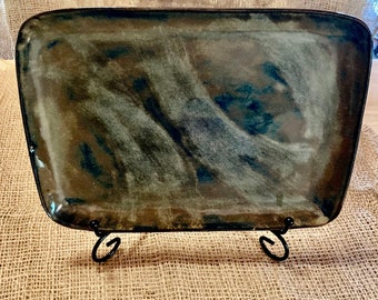 Green serving tray