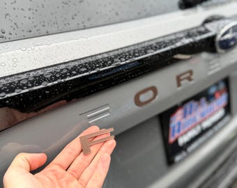 Inserti per lettere in plastica ABS da 1/16" di spessore per portellone posteriore compatibili con Subaru Forester 2025-2026 - Decalcomanie in vinile non sottili