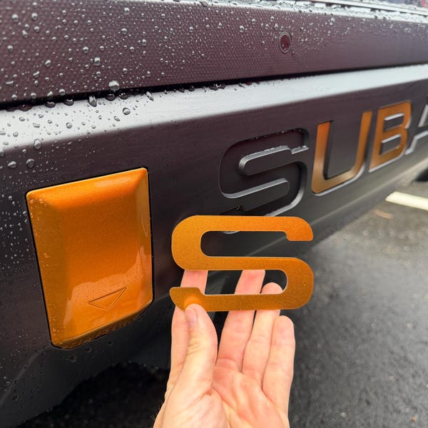 1/16 "dicke ABS-Kunststoff-Heckstoßstangenbuchstabeneinsätze, kompatibel mit 2024-2025 Subaru Crosstrek Wilderness - Nicht dünne Vinylaufkleber