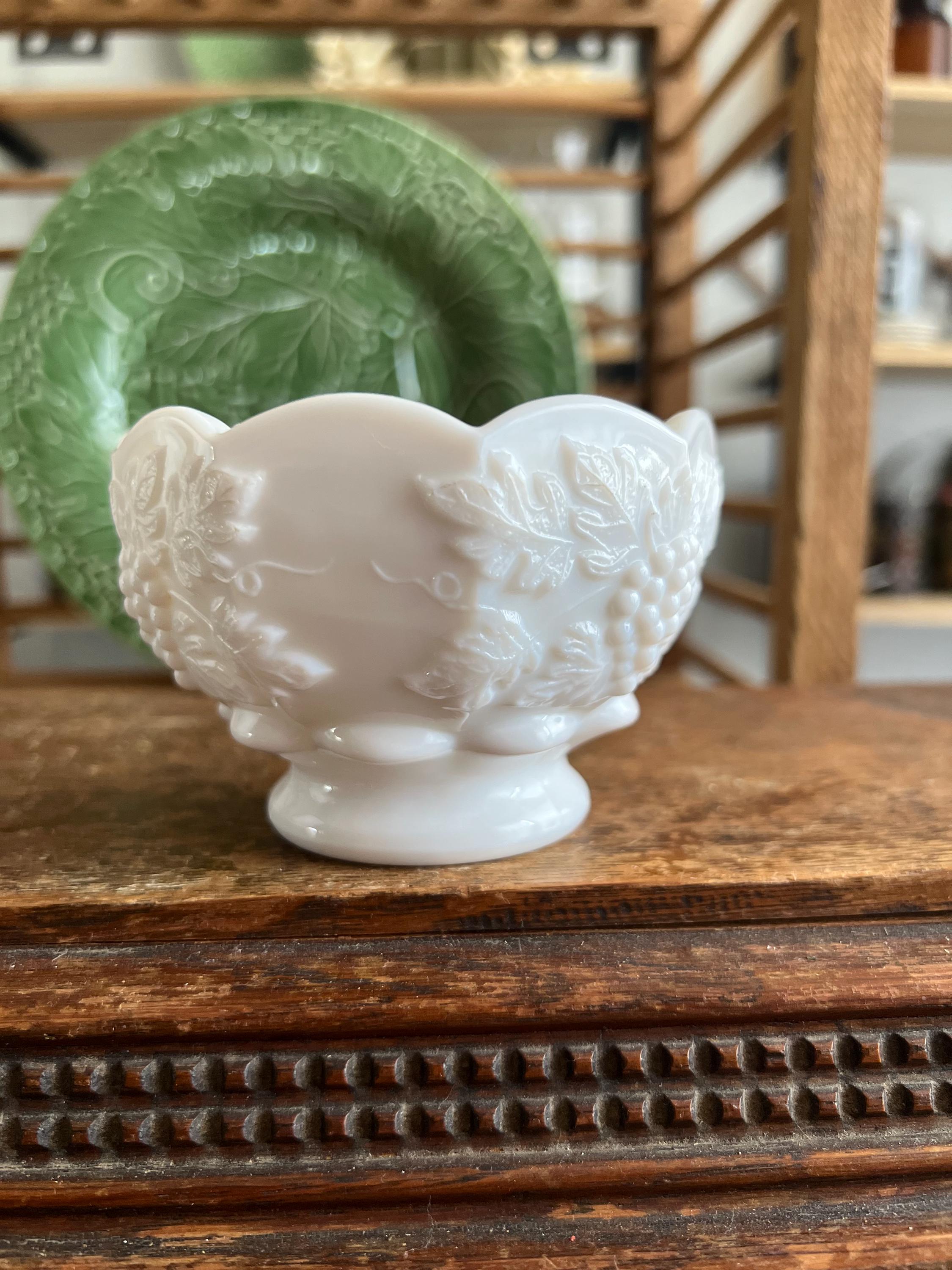 ウェストモアランド ミルクガラスコレクション - Etsy 日本