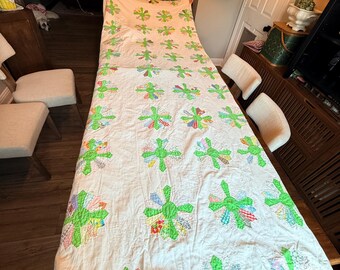 Vintage Dresden Lightweight Quilt, Hand Stitched