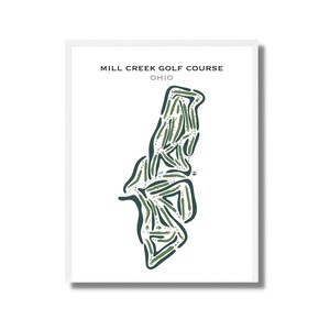 以下が含まれることがあります： オハイオ州のミルクリークゴルフコースの額入りプリント。 コースレイアウトは、白い背景に緑と白で描かれています。 画像の上部には「MILL CREEK GOLF COURSE OHIO」というテキストが印刷されています。