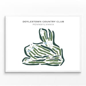 Puede incluir: Una ilustración minimalista de línea de arte de un diseño de campo de golf. La ilustración está en tonos de verde y azul, con el texto "DOYLESTOWN COUNTRY CLUB PENNSYLVANIA" en la parte superior.