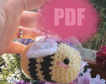 Crochet pattern bee pendant