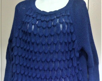 HANDKNITTED LEAF DESIGN Top Pullover Royal Blue Ladies Size 14- 16 Wool Blend Delicate Feather Leaf Pattern Stylish Retro Vintage Wear
