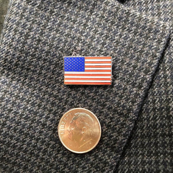 American Flag Lapel Pins in (2) Different Sizes