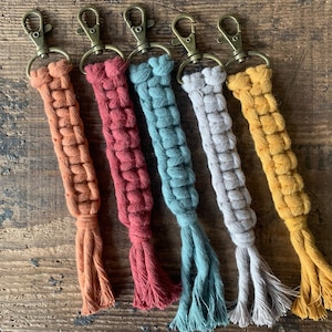 jane macrame keychain