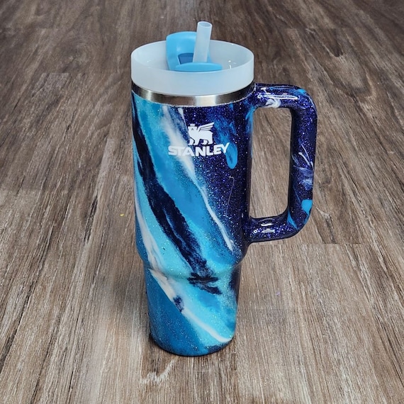 dark blue faded into light blue stanley cup tumbler｜TikTok Search