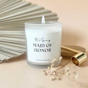 It&#39;s Giving Maid of Honor, Bridesmaid Gifts, Proposal Gift, MOH Gift, Wedding Party Gift, Bridesmaid Candle, Bridal Party Gift