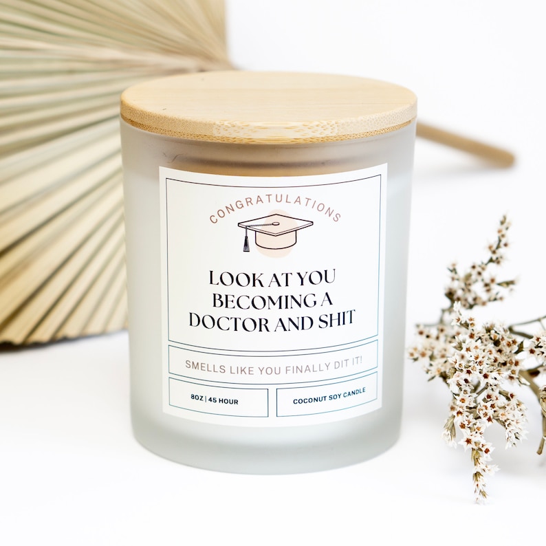 Regarde-toi devenir médecin, cadeau de médecin, cadeau de remise des diplômes, cadeau de diplômé de médecin, faculté de médecine, cadeau de doctorat, cadeau de nouveau médecin, bougie drôle image 1