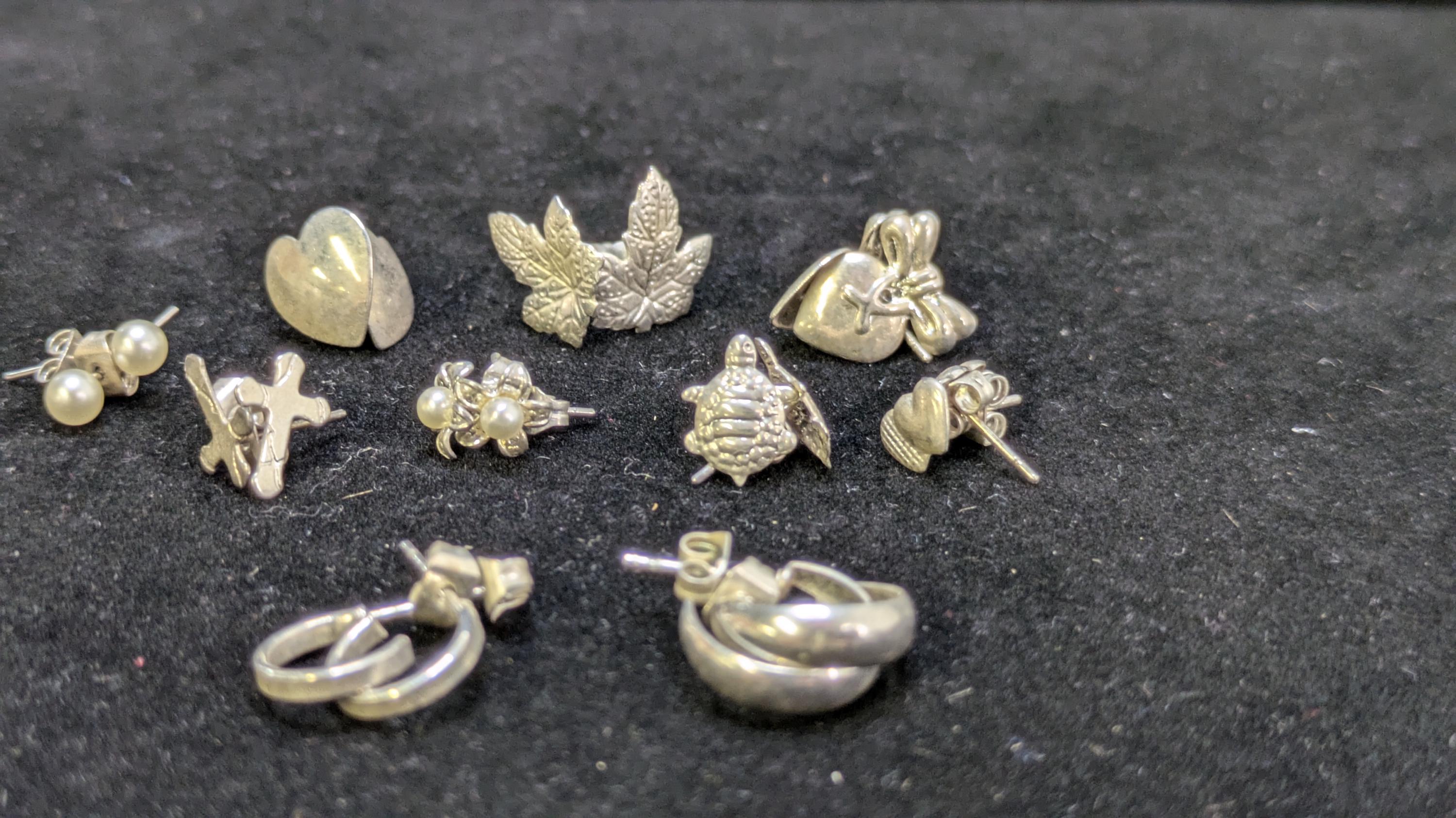 【新品】Alxandra&DuetStud Silverイヤリングセット シルバートーンスタッドイヤリングセット - 10ペア - メープルリーフ
