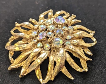 Vintage Aurora Borealis Rhinestone Flower Brooch – 50's MCM Mid Century Modern Gold Tone  Statement Pin timeless Jewelry Jewellery