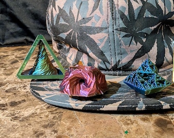 sPins = Spinning Hat Pin | 3D Printed | attachable fidget spinner toy | color changing