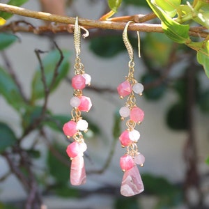 Rhodochrosit & Rosenquarz Cluster Ohrringe | 18K Gold gefüllt | Leichte natürliche rosa Edelstein Ohrringe | OOAK Geschenk