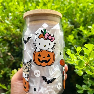 Calabaza espeluznante Kitty y sus amigos / con tapa y pajita / taza de 16 oz / ideas para regalos / vasos y tazas / regalo de cumpleaños / vaso de cerveza en forma de lata /