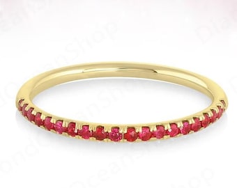 Sierlijke Ruby Eternity Ring, Ruby Diamond Ring, Ruby Stacking Ring, Juli Birthstone, Ruby Sieraden, Minimalistische Ring, Eenvoudige Ring, Cadeau voor Haar