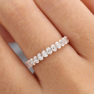 Único Moissanite wedding band women Oval cut Half eternity band Rose gold wedding band vintage Stacking Matching anillo de novia promise ring