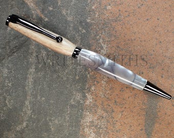 Ergonomic Handmade Refillable Pen