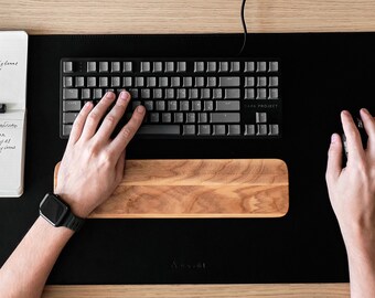 Wooden wrist rest for keyboard, IT gifts, coworker gift, programmer gift, team leader gift, project manager gift for him