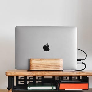 Wooden Laptop Stand, Vertical Wood Stand for Laptop or Ipad, Laptop ...
