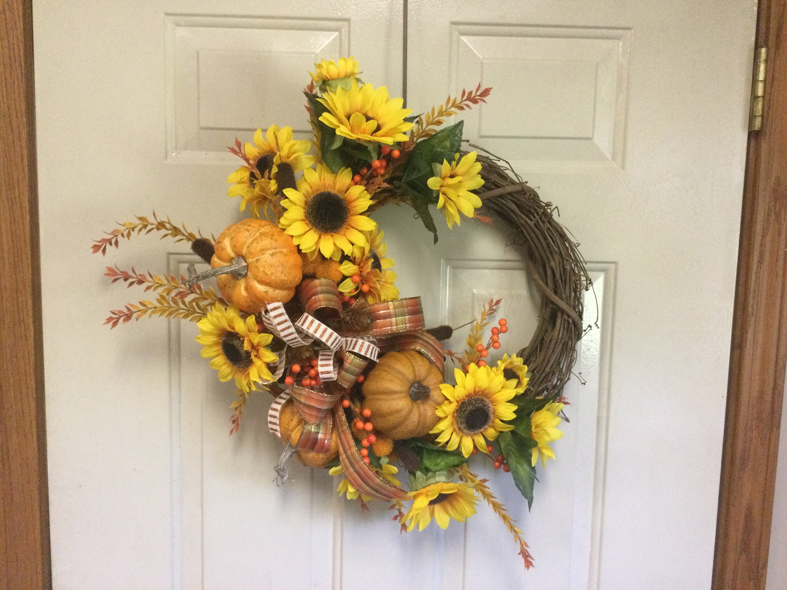 Fall Grapevine Wreath With Pumpkins and Sunflowers Would Look Great on ...