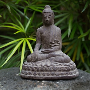 Buddha Meditation Solid Concrete 7 inch 17 cm/ , buddha sculpture, Meditating Buddha Statue Figurine Sitting Sculpture, Birthday Gift, Gifts