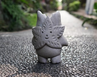 Korok Korogu Sculpture 7.8" inch - 20 Cm, Korok, Zelda, Gaming, Breath of the Wild, Legend of Zelda, Kawaii, Nintendo, The Legend of Zelda