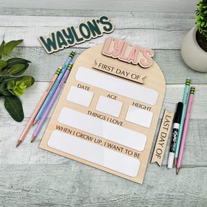 Letrero del primer día de clases, Letrero personalizado de regreso a clases, Educación en el hogar, Letrero escolar reutilizable personalizado, Accesorio para fotos de regreso a clases, Último día de clases imagen 11