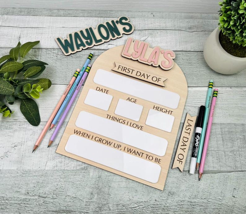 Letrero del primer día de clases, Letrero personalizado de regreso a clases, Educación en el hogar, Letrero escolar reutilizable personalizado, Accesorio para fotos de regreso a clases, Último día de clases imagen 11