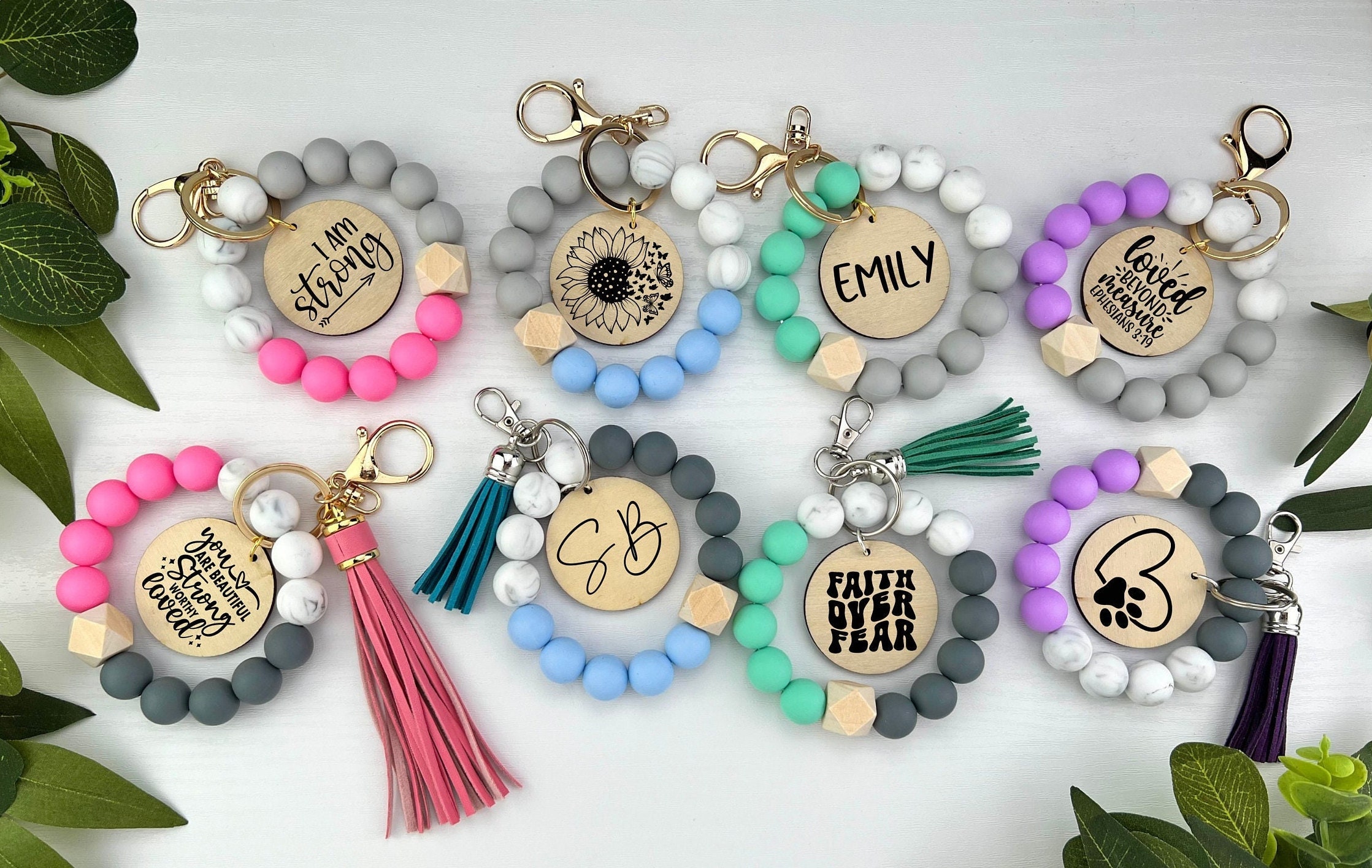 Silicone Beaded Wristlet Keychain, Personalized Silicone Key Ring, Teacher's Gift, Mother's Day Gift, Bridesmaid Gift, Elastic Keychain