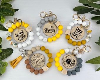 Silicone Beaded Wristlet Keychain, Personalized Silicone Key Ring, Teacher&#39;s Gift, Mother&#39;s Day Gift, Bridesmaid Gift, Bogg Bag, Bracelets