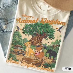Retro 90s Disney Animal Kingdom Lion King Shirt, Hakuna Matata Shirt, Walt Disney World Safari Tee, Jungle Safari T, Disney Trip 2026 Shirt Ivory/Natural/Sand