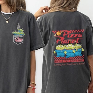 Camiseta de Pizza Planet de Toy Story con dos caras, extraterrestres de Toy Story, camiseta de Pizza Planet, camisetas familiares de Toy Story, Toy Story Land, cumpleaños de Toy Story