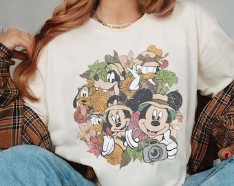Camicia vintage del Regno degli animali, Camicia a colori Let's Get Wild Comfort, Camicia Mickey Safari, Camicia Disney, Epcot Animal Kingdom, Minnie Safari