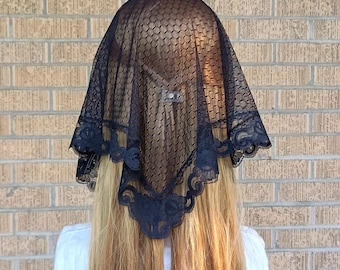 Simple black lace chapel veil
