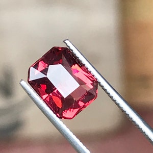 2.19ct roter rosa Rhodolith Granat (Zertifikat im Anhang) unbeheizt, unbehandelter Naturstein