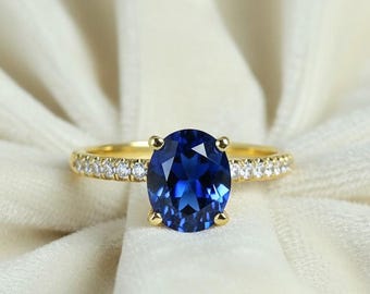 Royal Sapphire Ring: 14k Yellow Gold, Diamond Accent