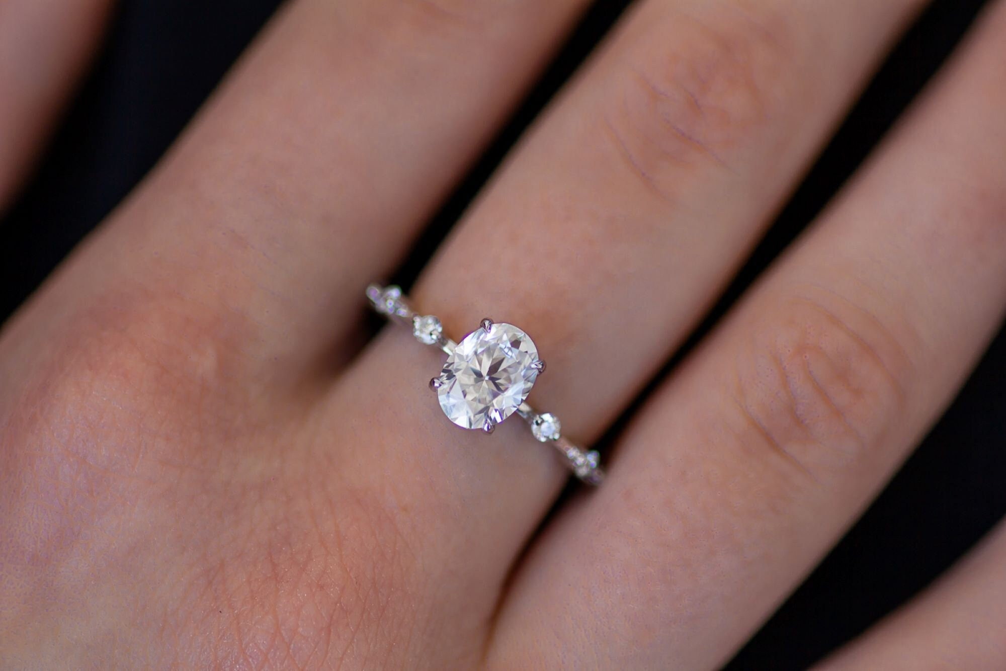 Platinum vs. Gold Lab Diamond Rings: A Complete Examination