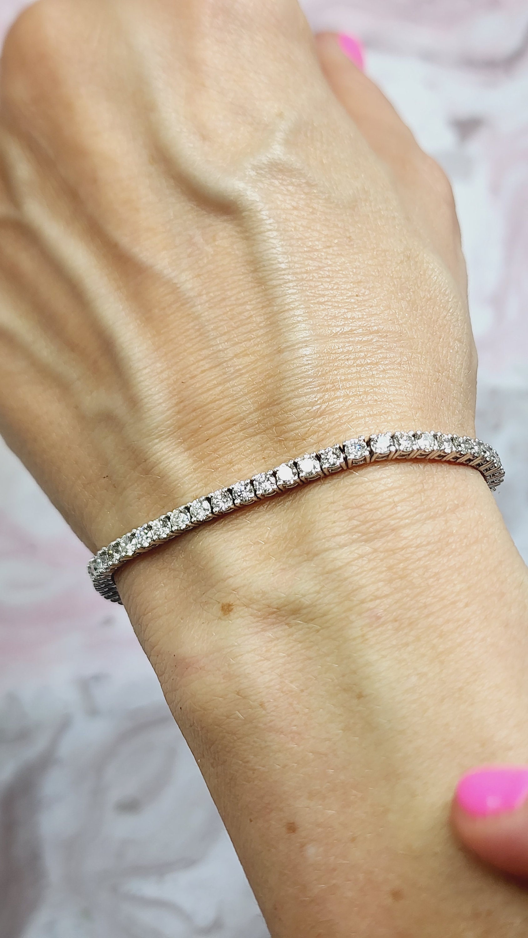 2.5カラット ラボグロウンダイヤモンド テニスブレスレット、14K
