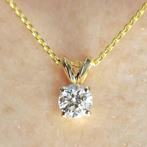 Diamond Neckless, 1.5 Carat Round Diamond Pendant, 14k Gold Chain, Lab Diamond Necklace for an Anniversary, Engagement, or a Romantic Gift.