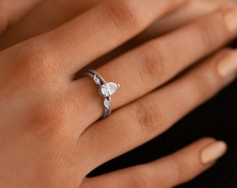 Minimalist Affordable Engagement Wedding Bridal 2 Rings Set