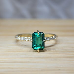 Emerald Diamond Ring: 14K Gold Vintage Green Gemstone