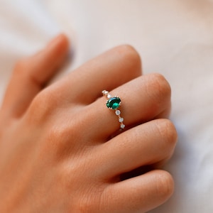 Emerald Engagement Ring Colombian Rose Gold Anniversary Ring, Emerald Diamonds Ring 14k 18k Gold, Oval Shape, Green Natural Emerald Gem.
