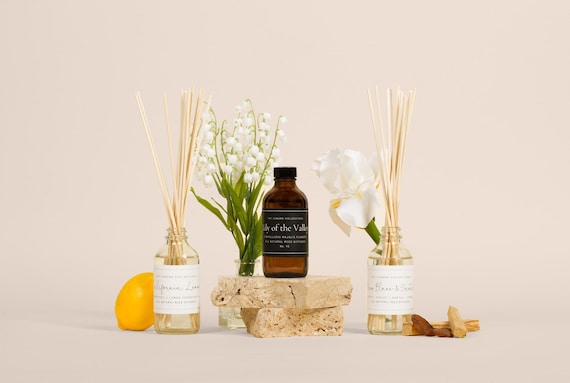 All Natural Reed Diffuser + Reed Sticks, 4 oz Natural Reed diffuser, Flameless Room Fragrance Booster, Home Décor Diffuser, Oil Diffuser