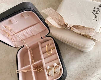 Travel Jewelry box custom, bridesmaids proposal gifts, jewelry boxes for girls, Personalized bridal party gifts, Bachelorette gifts guests