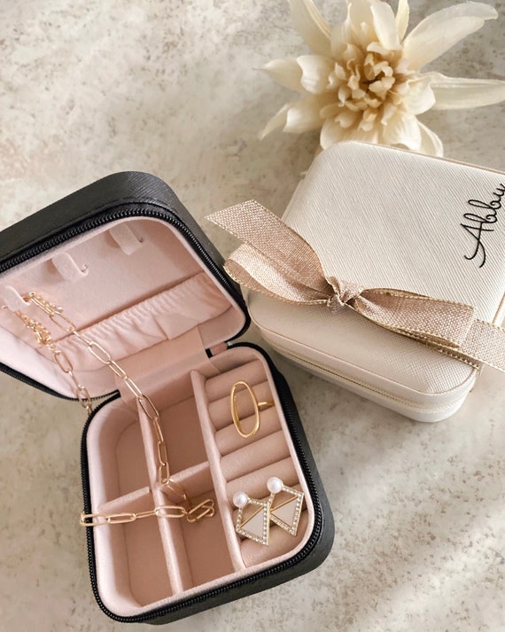 Travel Jewelry box custom, bridesmaids proposal gifts, jewelry boxes for girls, Personalized bridal party gifts, Bachelorette gifts guests
