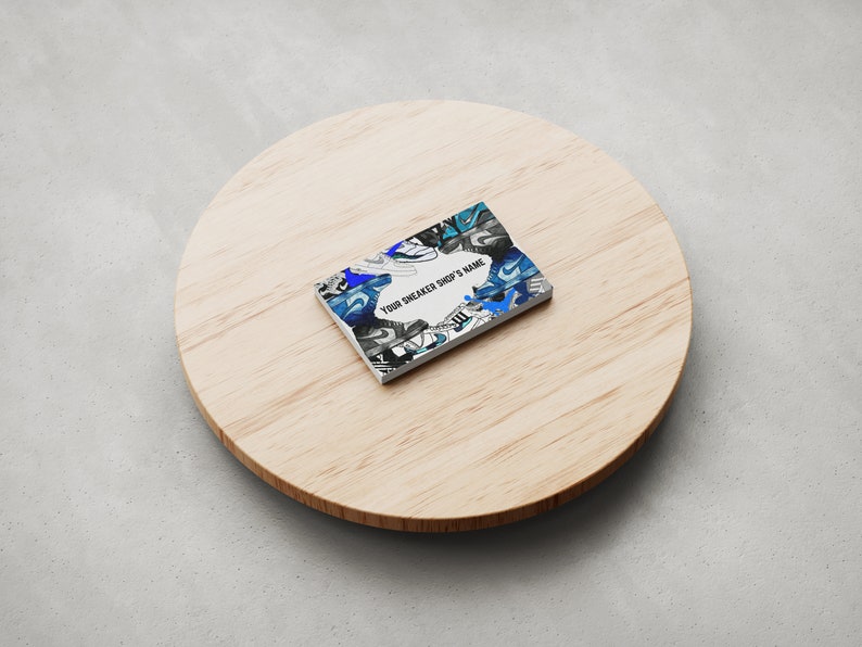 sportsshoes blue light card