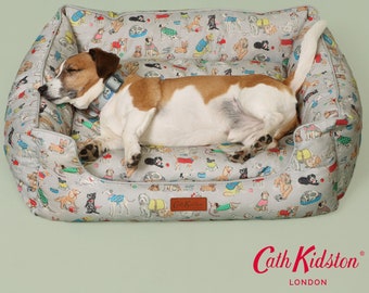 Cath Kidston Dog Novelty Bed Dog Print Sofa Bed with Reversible Inner L/XL Bed for Dogs Extra Soft Anti Anxiety Dog Sofa Bed  90 x 80 x 25cm